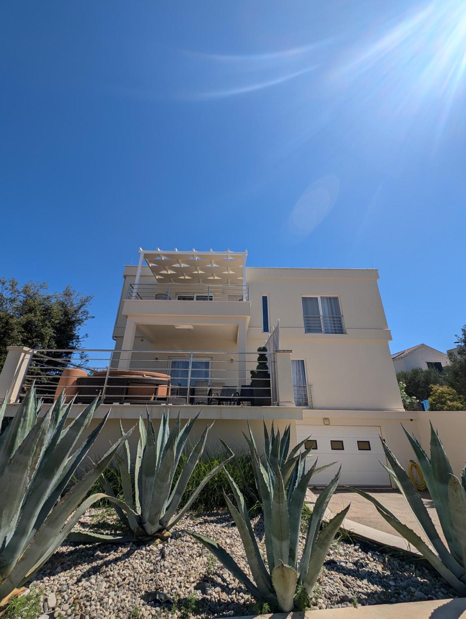 Villa Kora - Luxury Holiday Apartments Lumbarda Extérieur photo